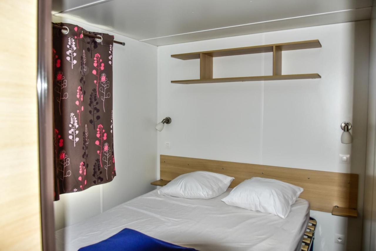 Camping Du Lion Bourg-Saint-Andéol Екстериор снимка