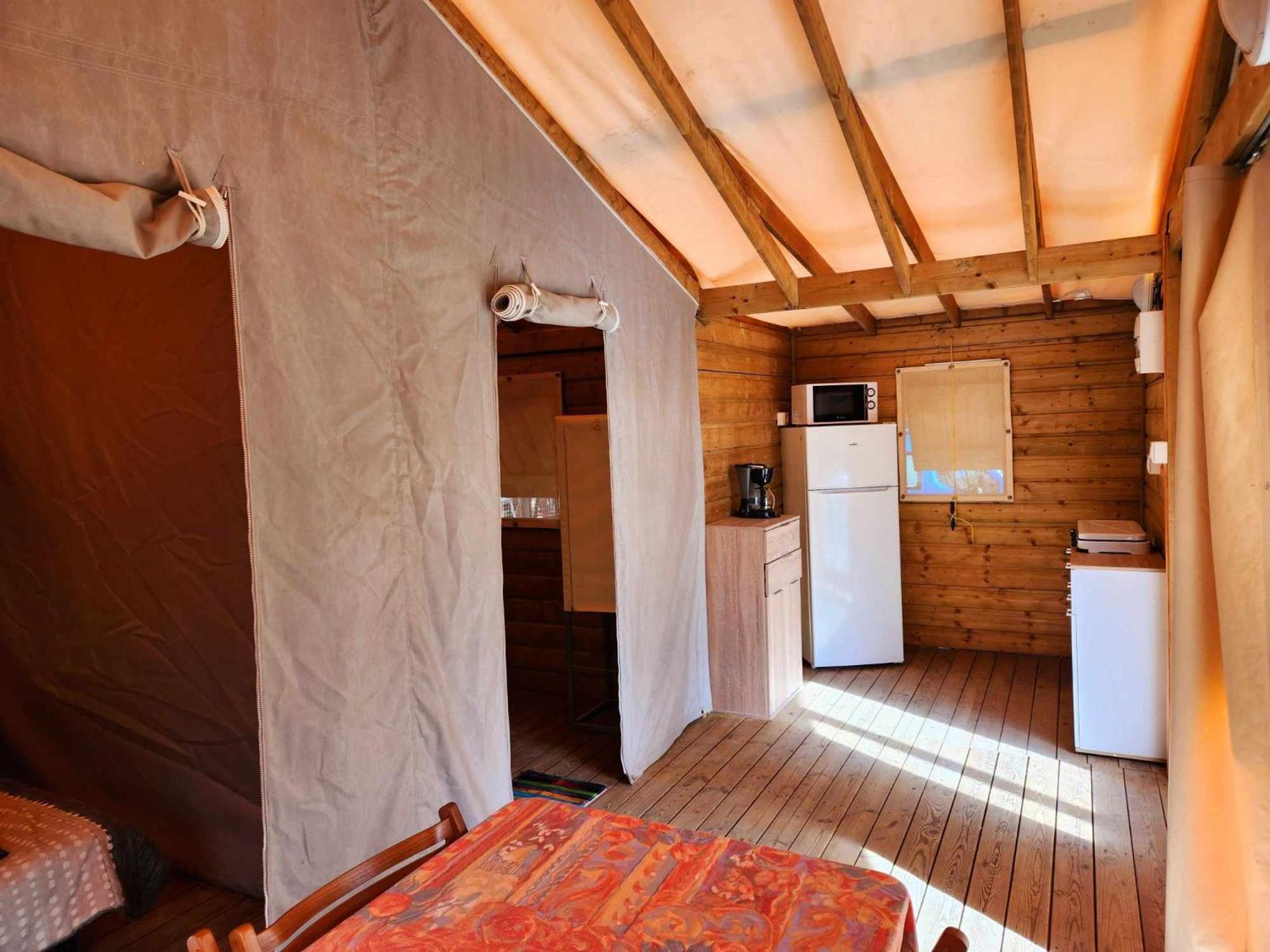 Camping Du Lion Bourg-Saint-Andéol Екстериор снимка