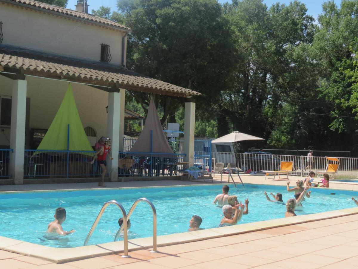 Camping Du Lion Bourg-Saint-Andéol Екстериор снимка